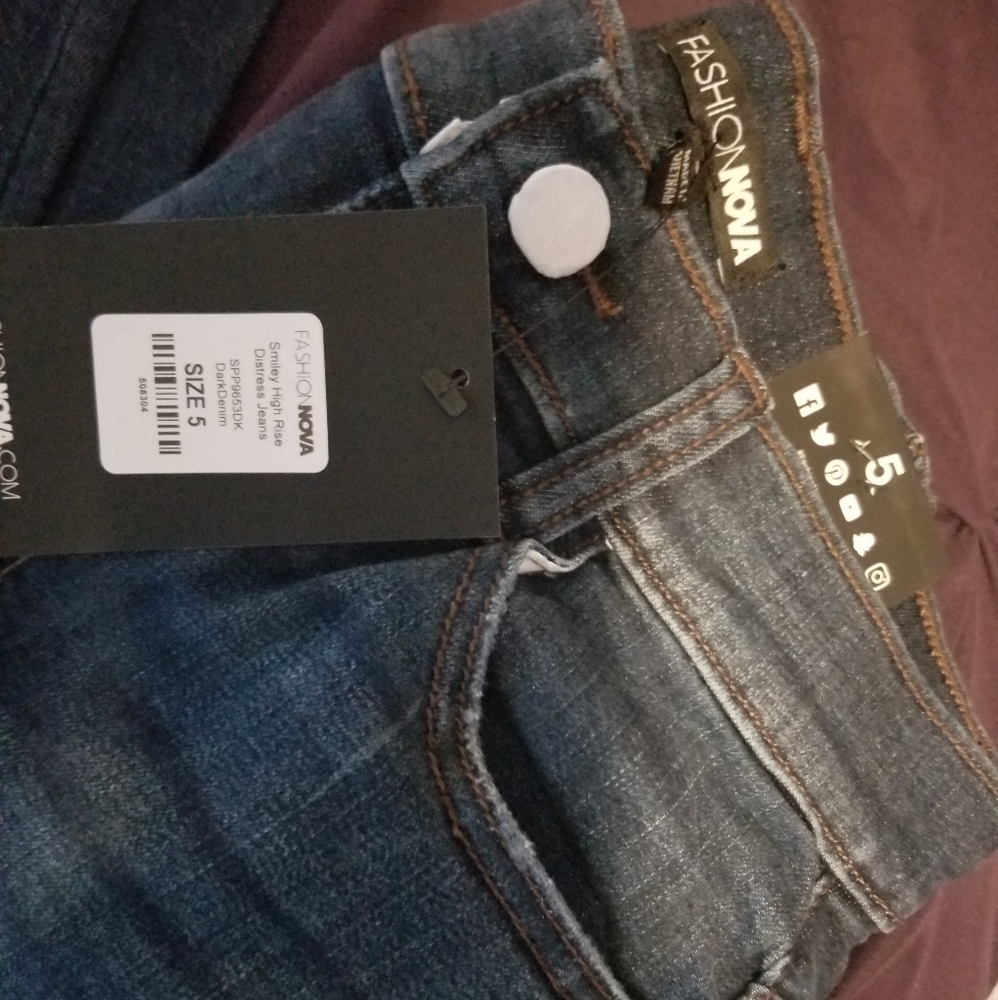 Jeans - Picture 3 of 3